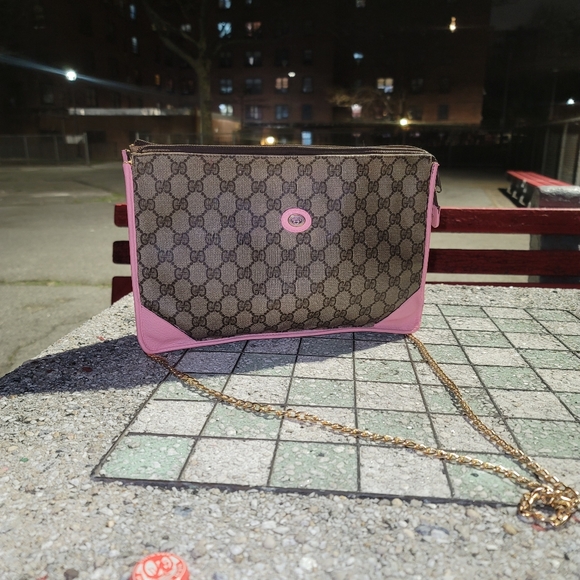 Gucci GG Supreme Interlocking  Clutch  Toiletry Crossbody Bag Authentic Vintage - Picture 12 of 16